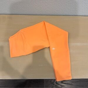 ALO 7/8 High Waist Airbrush Leggings in Cantaloupe - Size L